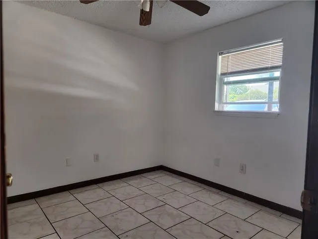 $1,800 | Undisclosed Address, River Ridge, LA 70123