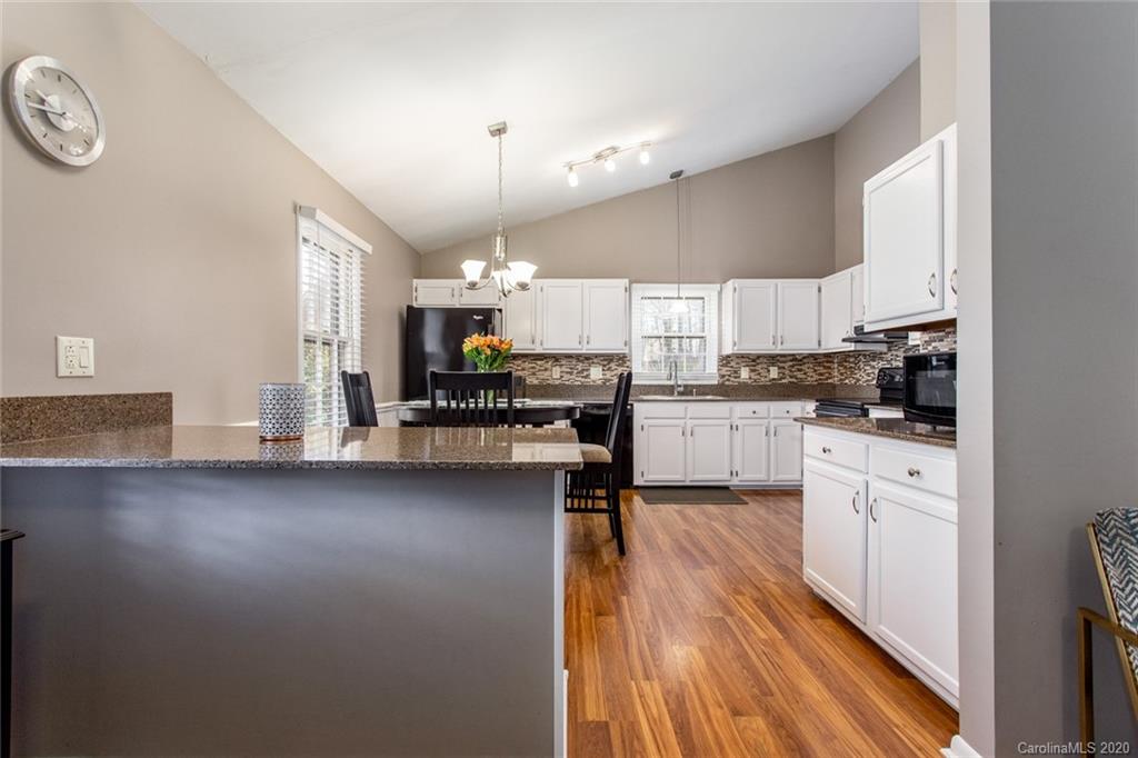 403 Neill Ridge Road Matthews, NC 28105 - Photo 10 of 40