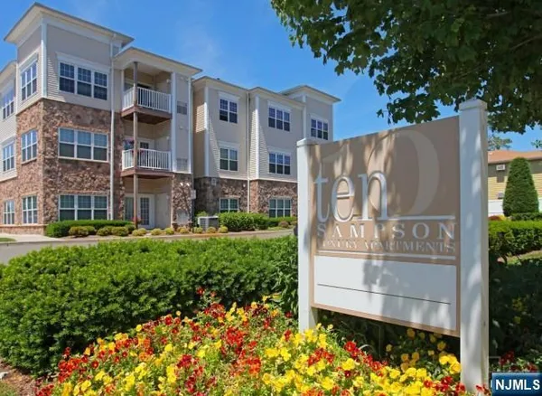 $2,450 | 10 Sampson Street, Saddle Brook, NJ 07663