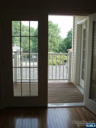 $2,450 | 10 Sampson Street, Saddle Brook, NJ 07663