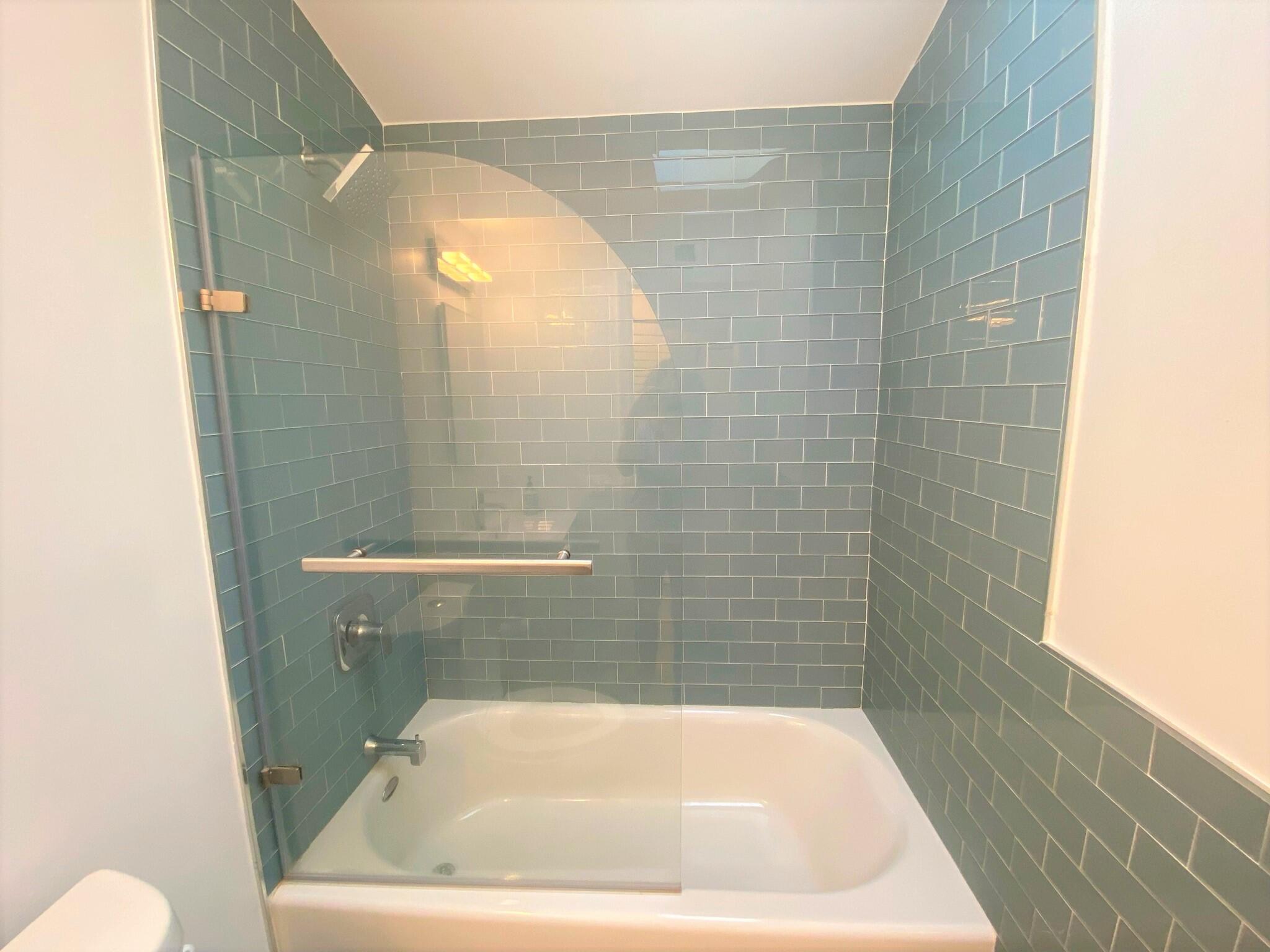 27035 Dolphin Road Summerland Key, FL 33042 - Photo 9 of 15 27035 Dolphin Bathroom