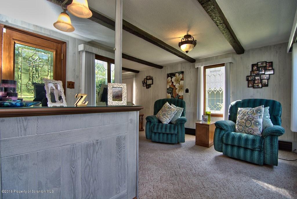 36 Rushbrook Road Jermyn, PA 18433 - Photo 3 of 23 Foyer View 1