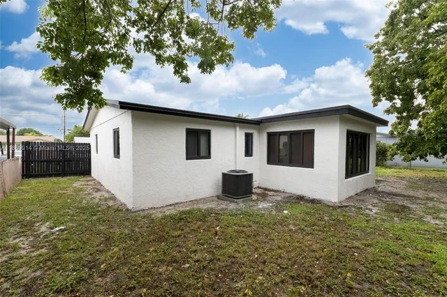 $460,000 | 3271 Northwest 18th Street, Lauderhill, FL 33311