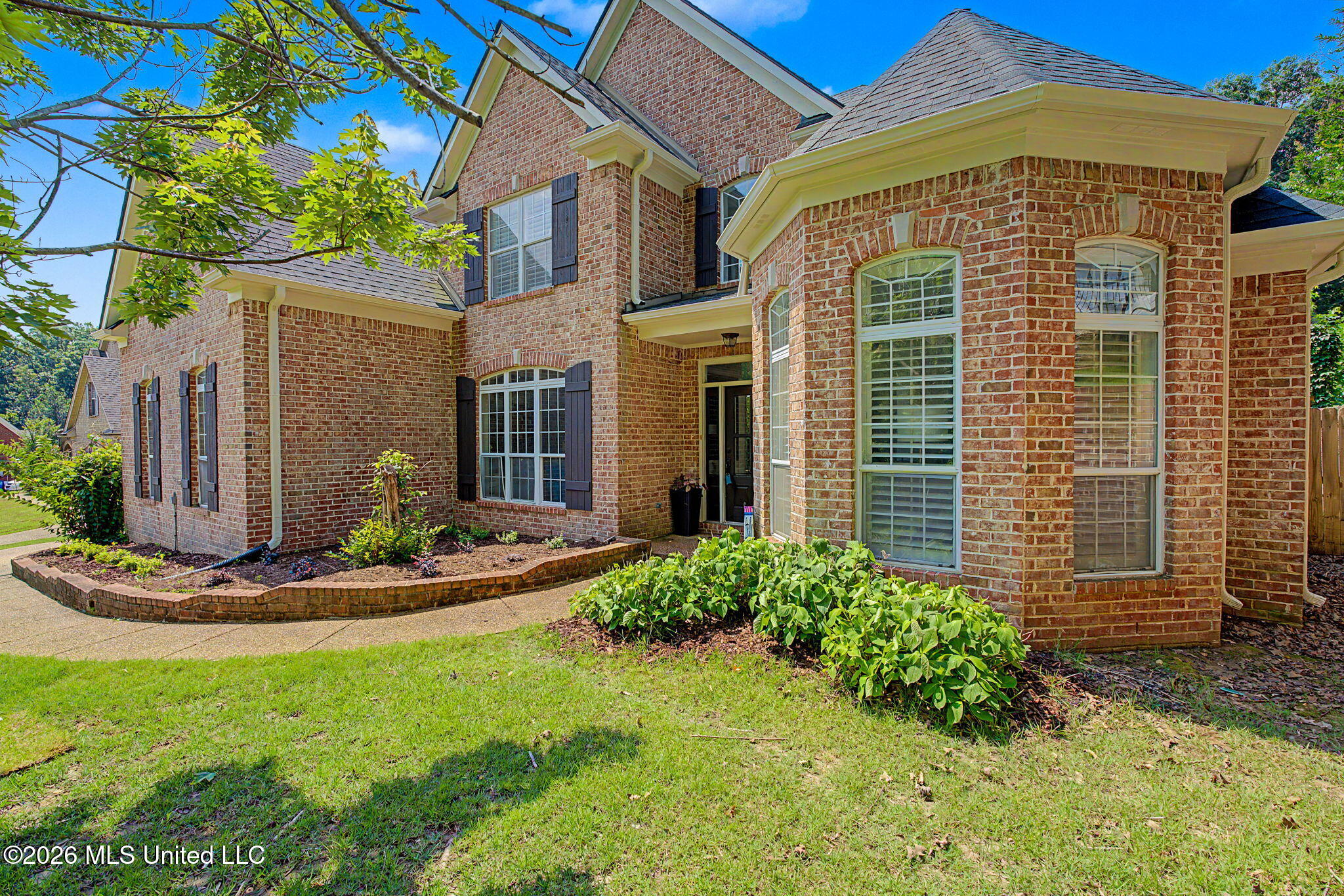 6191 Spring Crossing Olive Branch, MS 38654 - Photo 4 of 36 4-web-or-mls-6191 Spring Crossing-3
