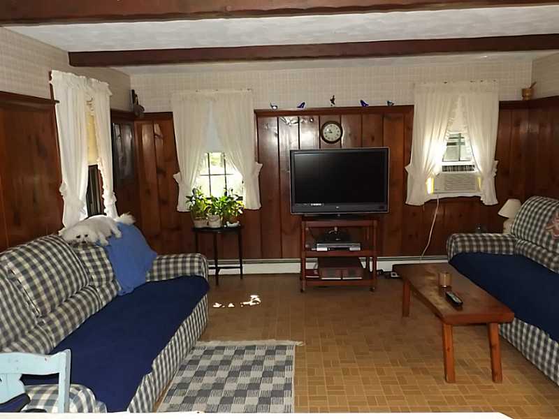 133 Stone Dam Road Glocester, RI 02857 - Photo 19 of 24 Den/Family/Great Room.