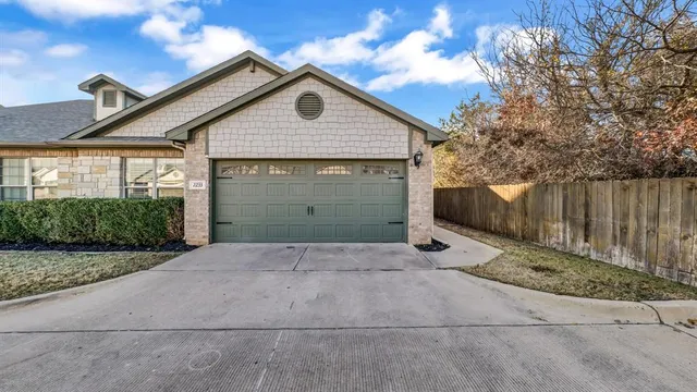 $264,900 | 2233 Cobblestone Court, Granbury, TX 76049