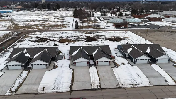 $1,725,000 | 703-747 Stelting, Sparta, WI 54656