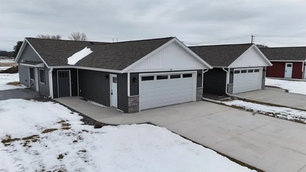 $1,725,000 | 703-747 Stelting, Sparta, WI 54656