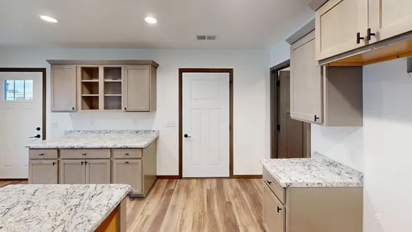 $1,725,000 | 703-747 Stelting, Sparta, WI 54656