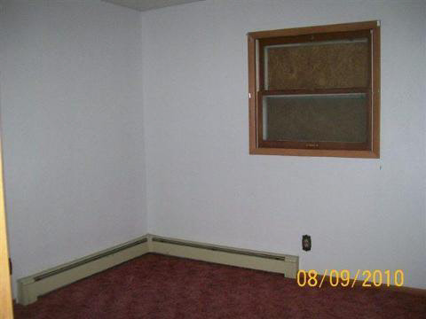 6666 Plank Road Adrian, MI 49221 - Photo 5 of 11 950664-4.JPG