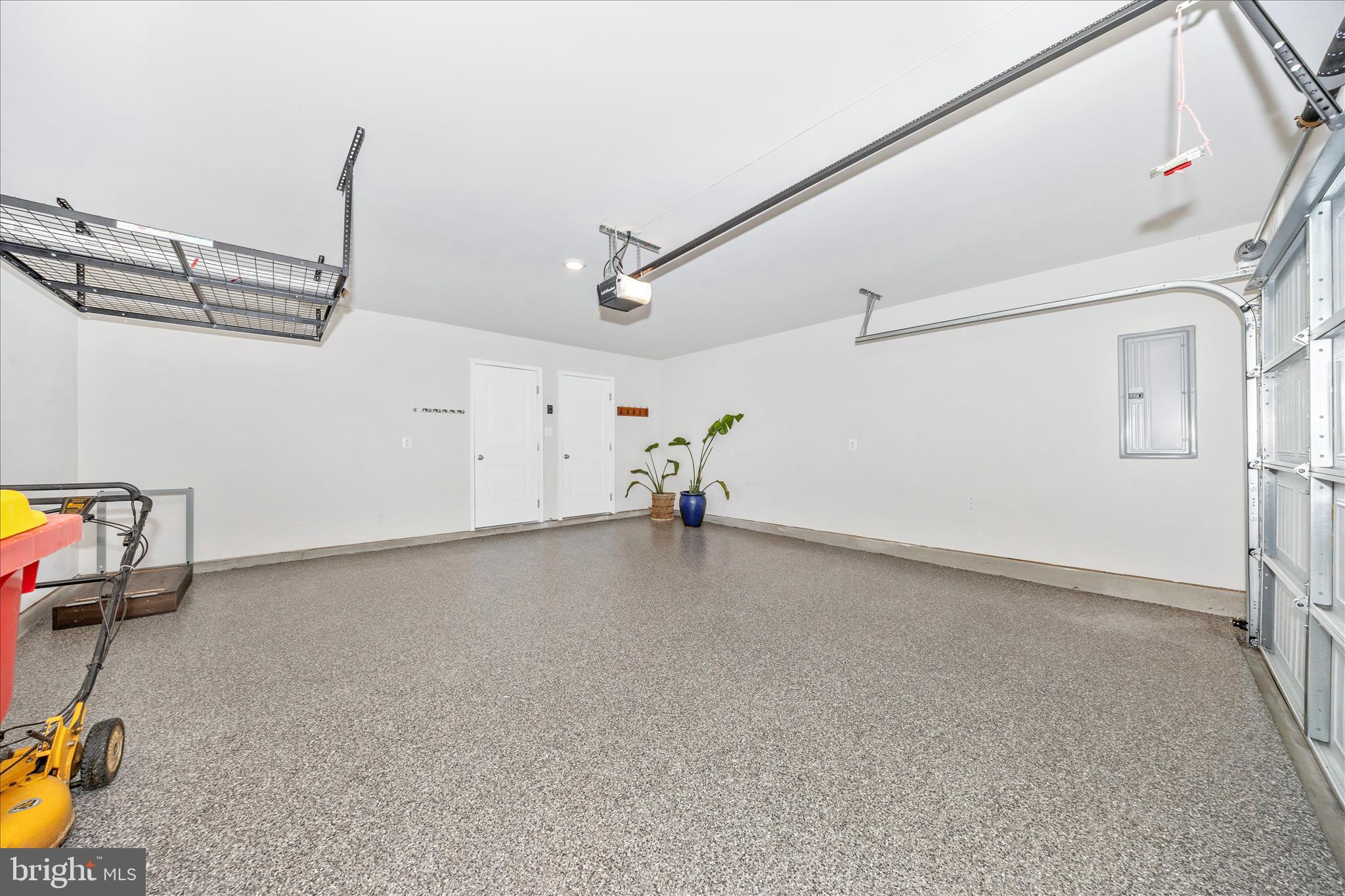 10026 Roulette Drive Hagerstown, MD 21740 - Photo 48 of 73 Garage