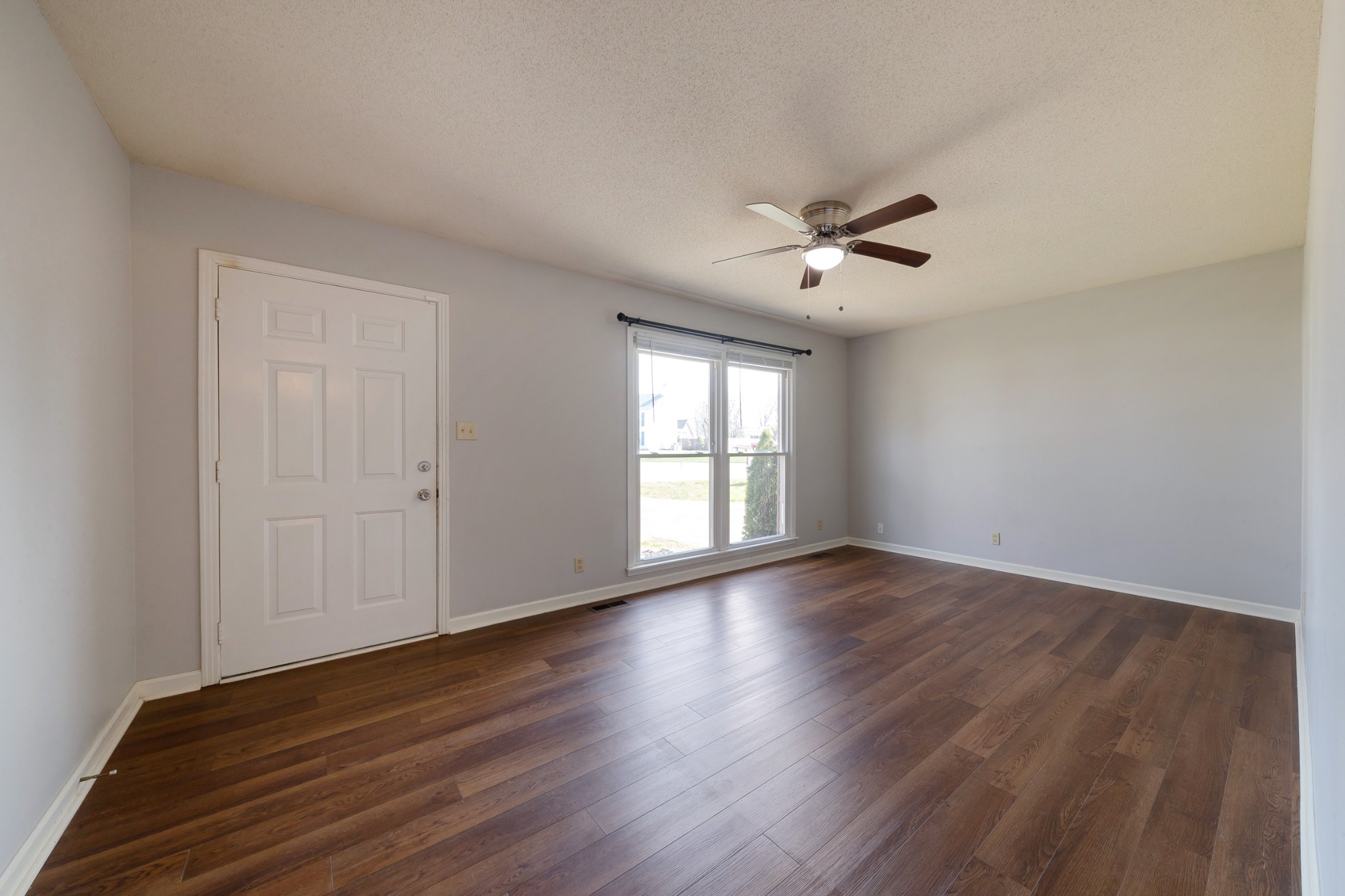 1606 Bevard Road Clarksville, TN 37042 - Photo 3 of 13 Gallery Image 3