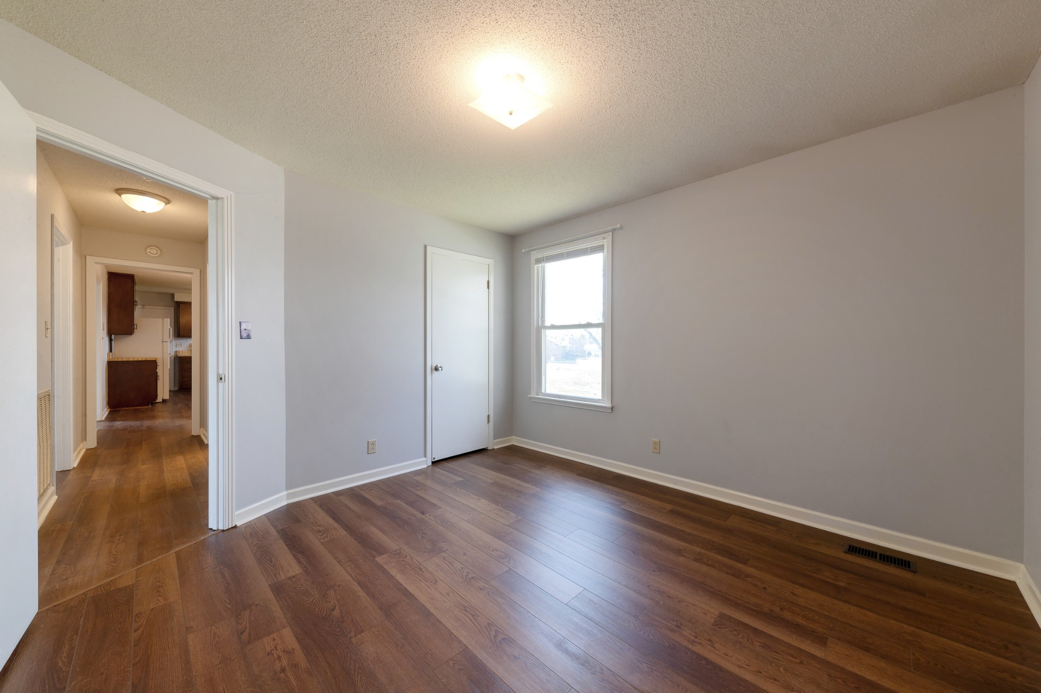 1606 Bevard Road Clarksville, TN 37042 - Photo 7 of 13 Gallery Image 7