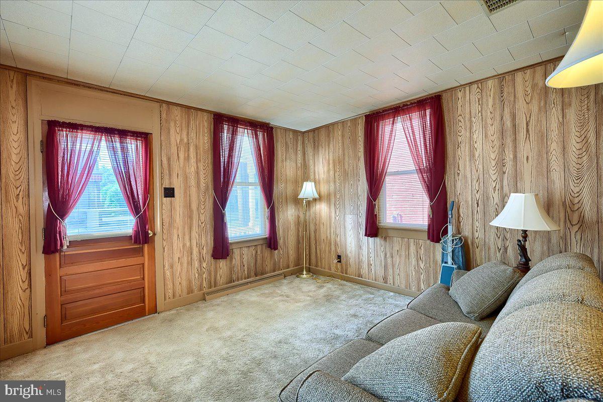 39 North Reamstown Road Reamstown, PA 17567 - Photo 2 of 32 Living Room