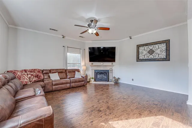 $550,000 | 300 Springfield Lane, Red Oak, TX 75165