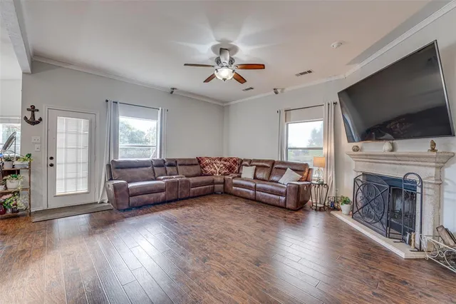 $550,000 | 300 Springfield Lane, Red Oak, TX 75165