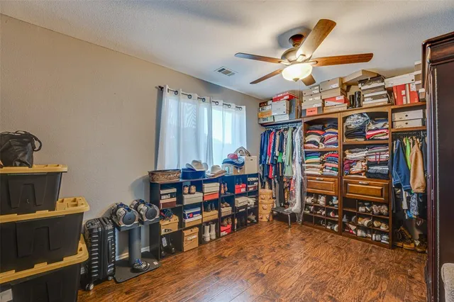 $550,000 | 300 Springfield Lane, Red Oak, TX 75165