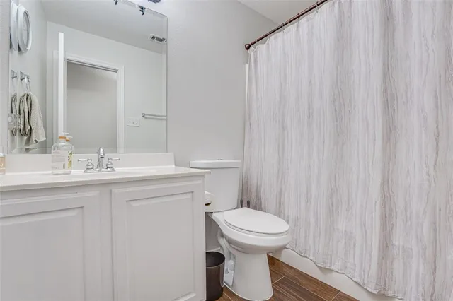 $550,000 | 300 Springfield Lane, Red Oak, TX 75165