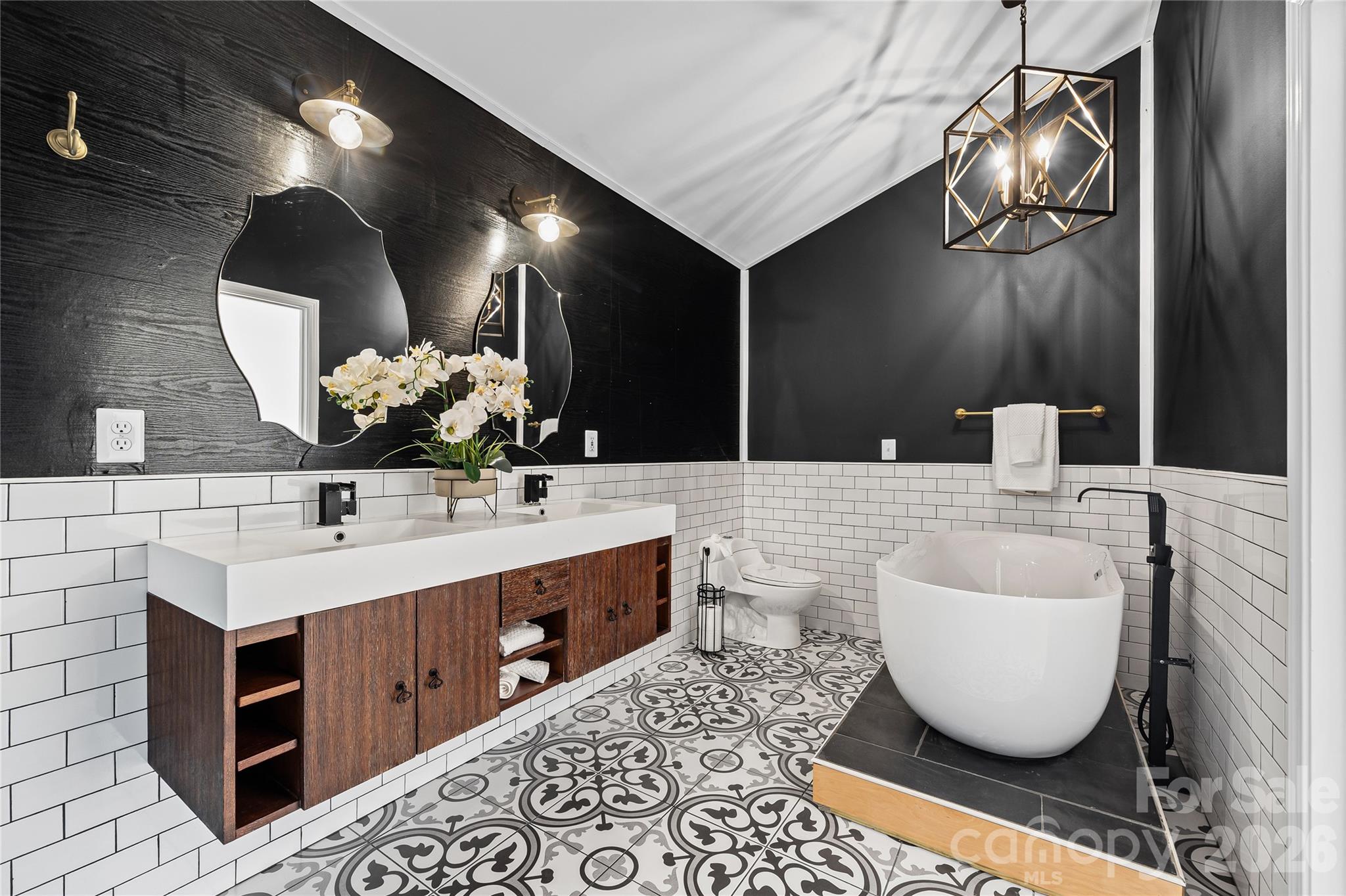 3110 Tanzanite Circle Fort Mill, SC 29708 - Photo 2 of 47