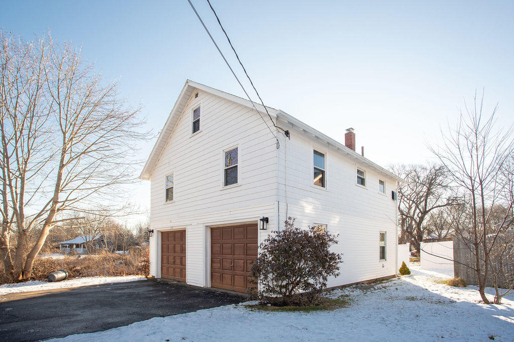 213 Long Sands Road York, ME 03909 - Photo 2 of 33 213 Long Sands