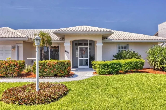$519,500 | 1511 Waterford Drive, Venice, FL 34292