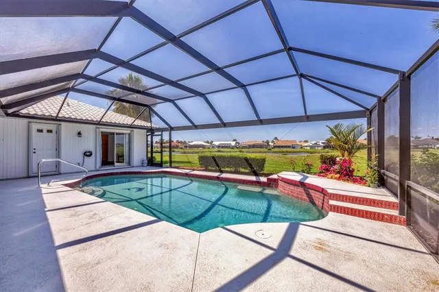 $519,500 | 1511 Waterford Drive, Venice, FL 34292