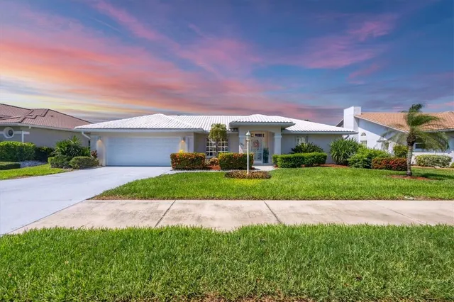 $519,500 | 1511 Waterford Drive, Venice, FL 34292