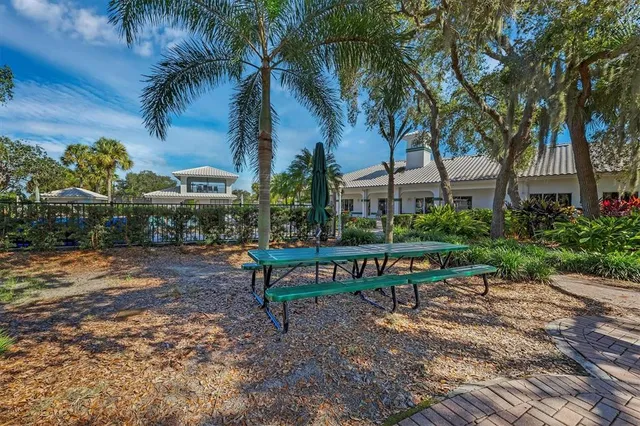 $519,500 | 1511 Waterford Drive, Venice, FL 34292