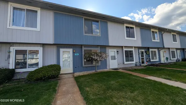 $2,700 | 36 Creek Road, Unit 276, Brick, NJ 08724
