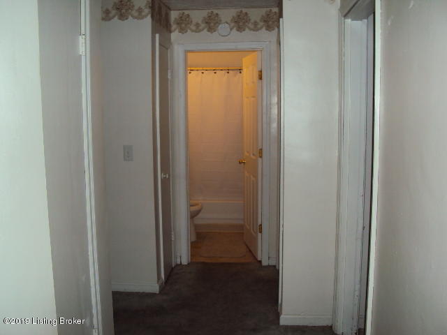 3022 Gudgel Road Louisville, KY 40211 - Photo 10 of 35 DSC04432