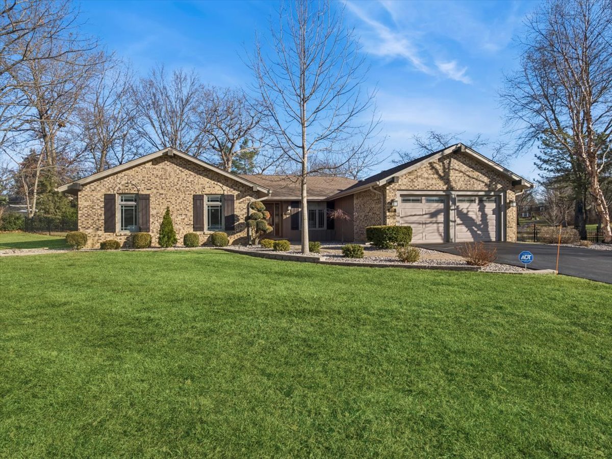 20205 Lea Road Deer Park, IL 60010 - Photo 1 of 29 Gallery Image 1