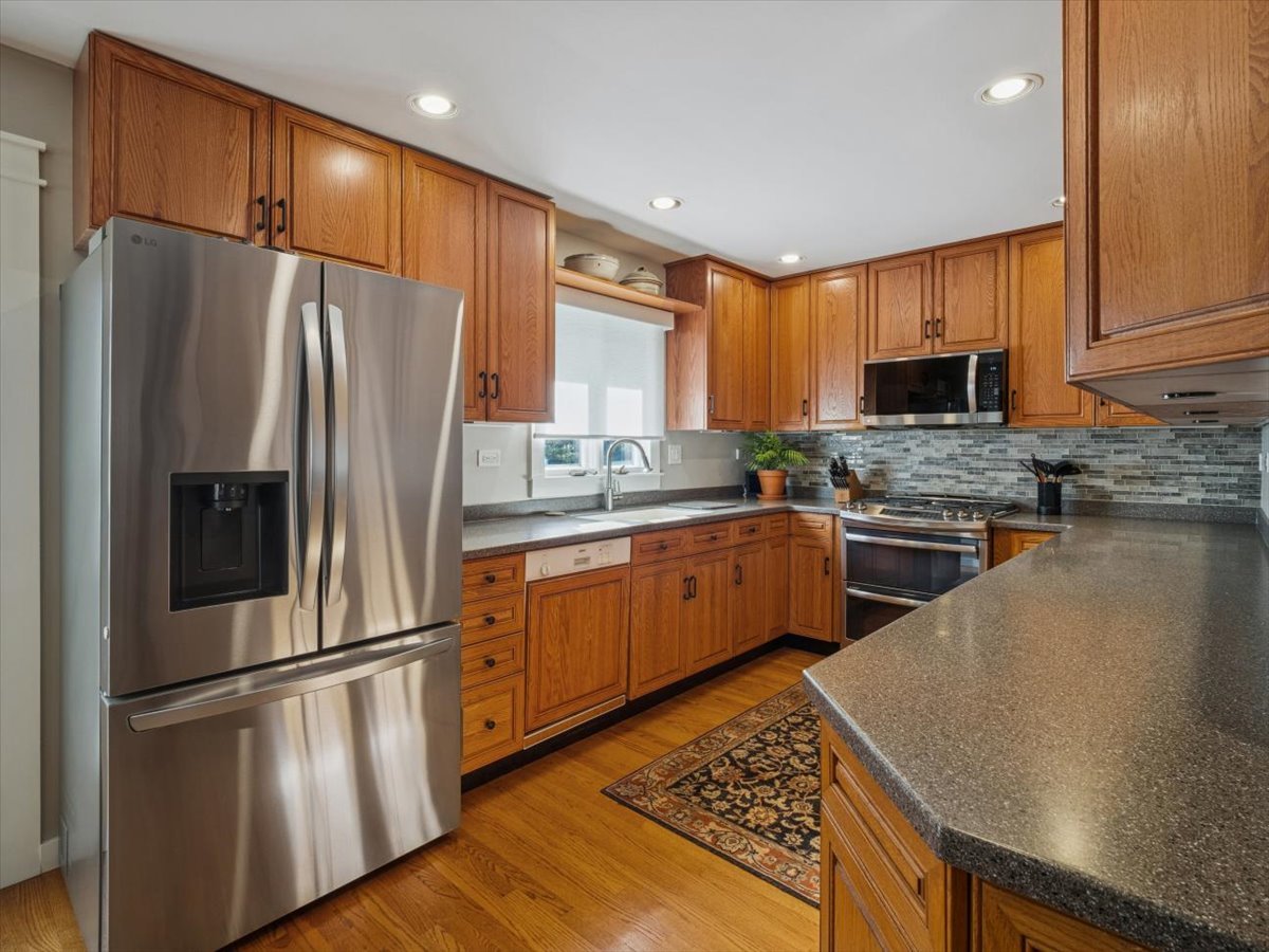 20205 Lea Road Deer Park, IL 60010 - Photo 4 of 29 Gallery Image 4