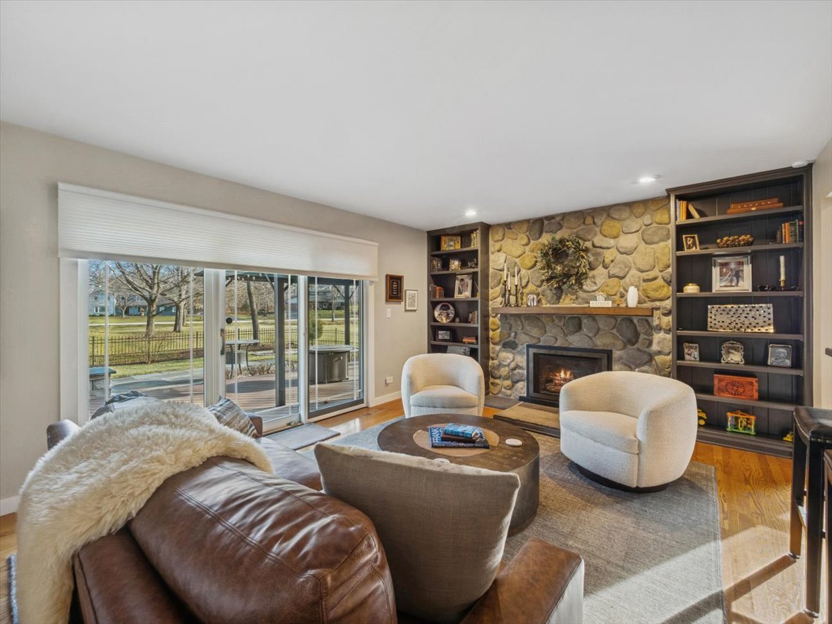 20205 Lea Road Deer Park, IL 60010 - Photo 5 of 29 Gallery Image 5