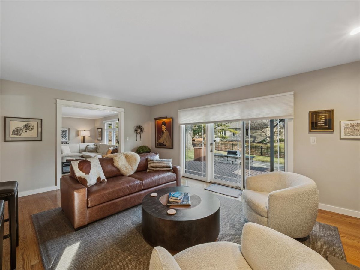 20205 Lea Road Deer Park, IL 60010 - Photo 6 of 29 Gallery Image 6