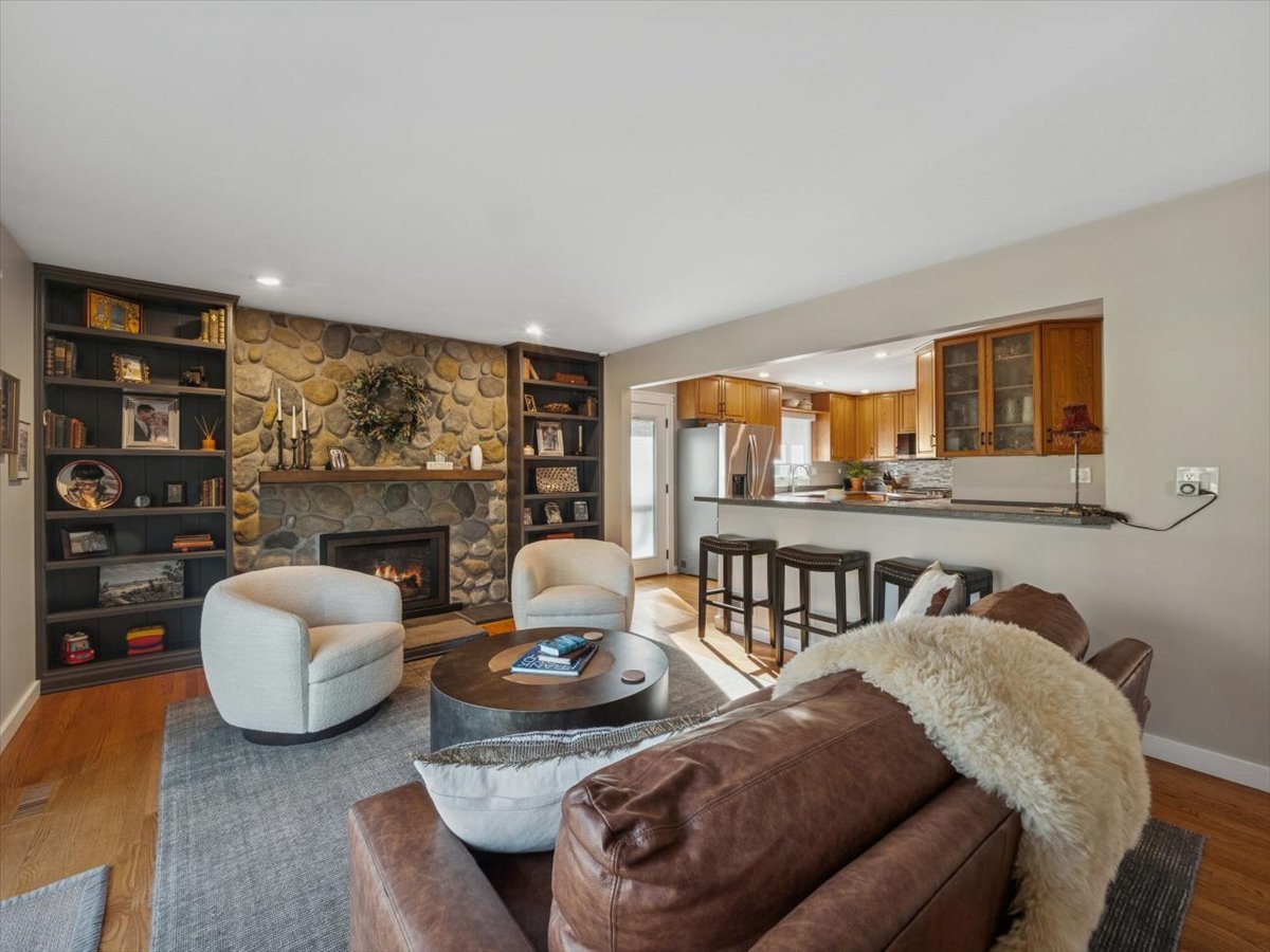 20205 Lea Road Deer Park, IL 60010 - Photo 7 of 29 Gallery Image 7