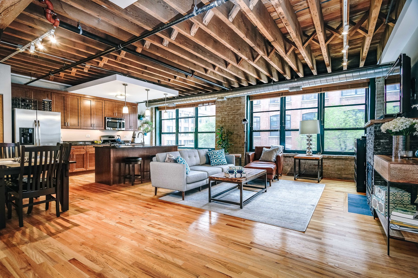 1118 West Fulton Street, Unit 206 Chicago, IL 60607 - Photo 2 of 17