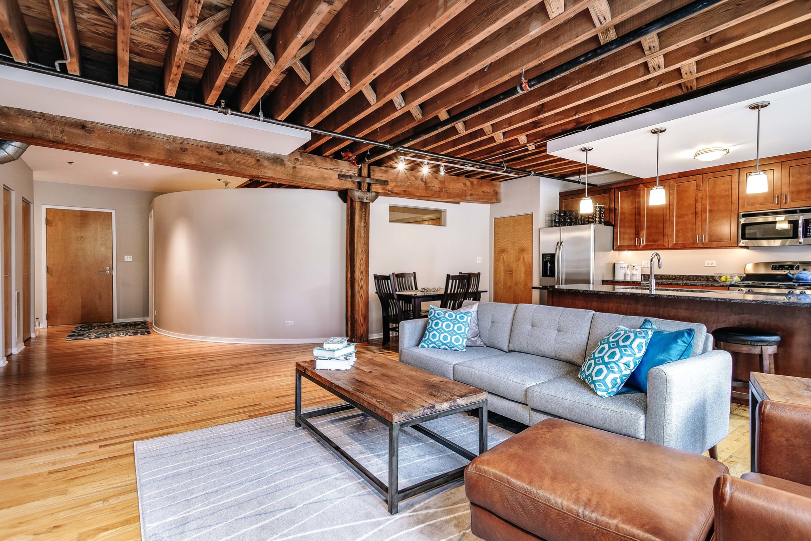 1118 West Fulton Street, Unit 206 Chicago, IL 60607 - Photo 3 of 17