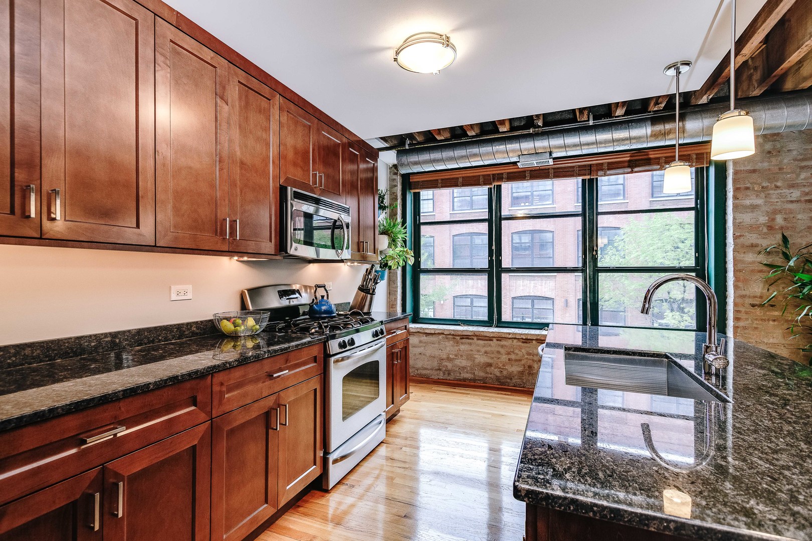 1118 West Fulton Street, Unit 206 Chicago, IL 60607 - Photo 7 of 17