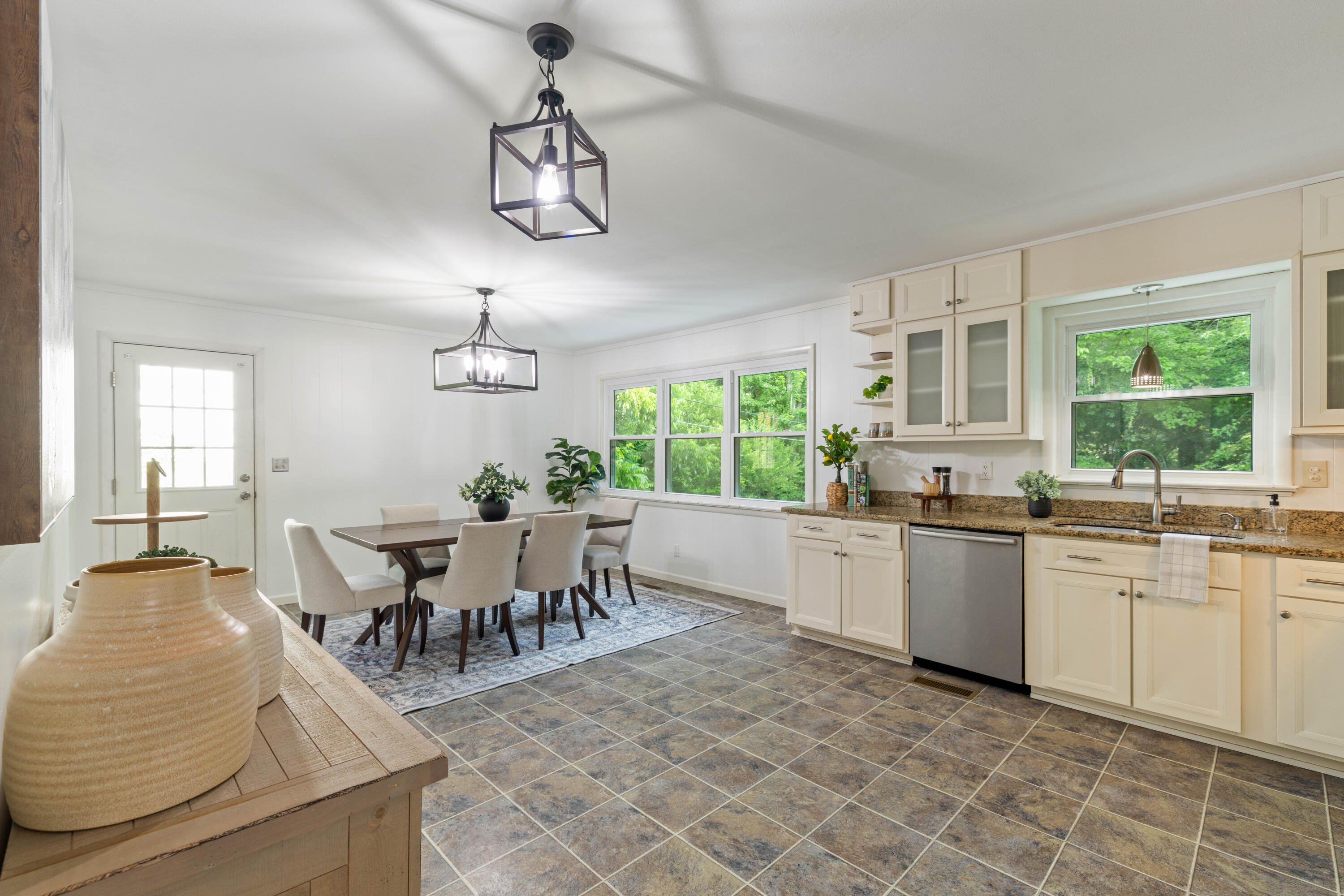 4108 Ealy Road Chattanooga, TN 37412 - Photo 6 of 33 Kitchen - 1
