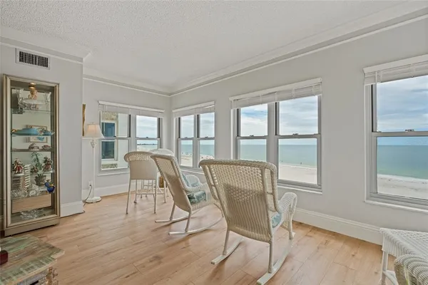 $5,000 | 4950 Gulf Boulevard, Unit 605, St. Pete Beach, FL 33706
