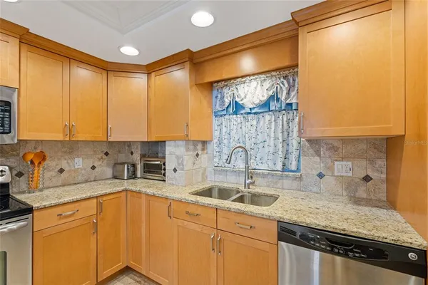 $5,000 | 4950 Gulf Boulevard, Unit 605, St. Pete Beach, FL 33706