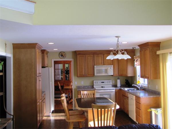52 Ridgewood Road Worcester, MA 01606 - Photo 5 of 16 Gallery Image 5