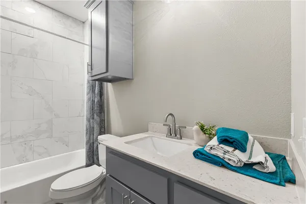 $205,000 | 504 West 10th Street, Hearne, TX 77859