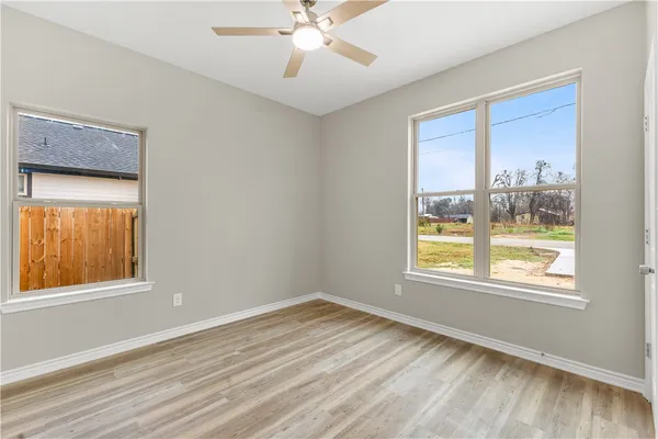 $205,000 | 504 West 10th Street, Hearne, TX 77859