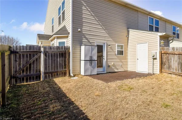 $1,695 | 3933 Village Park Court, Winston-Salem, NC 27127