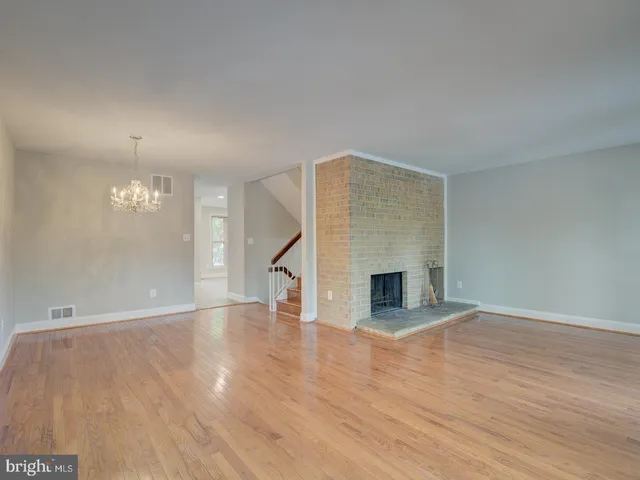 $3,800 | 1737 Cy Court, Vienna, VA 22182