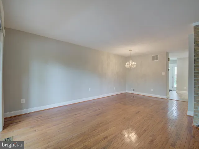 $3,800 | 1737 Cy Court, Vienna, VA 22182