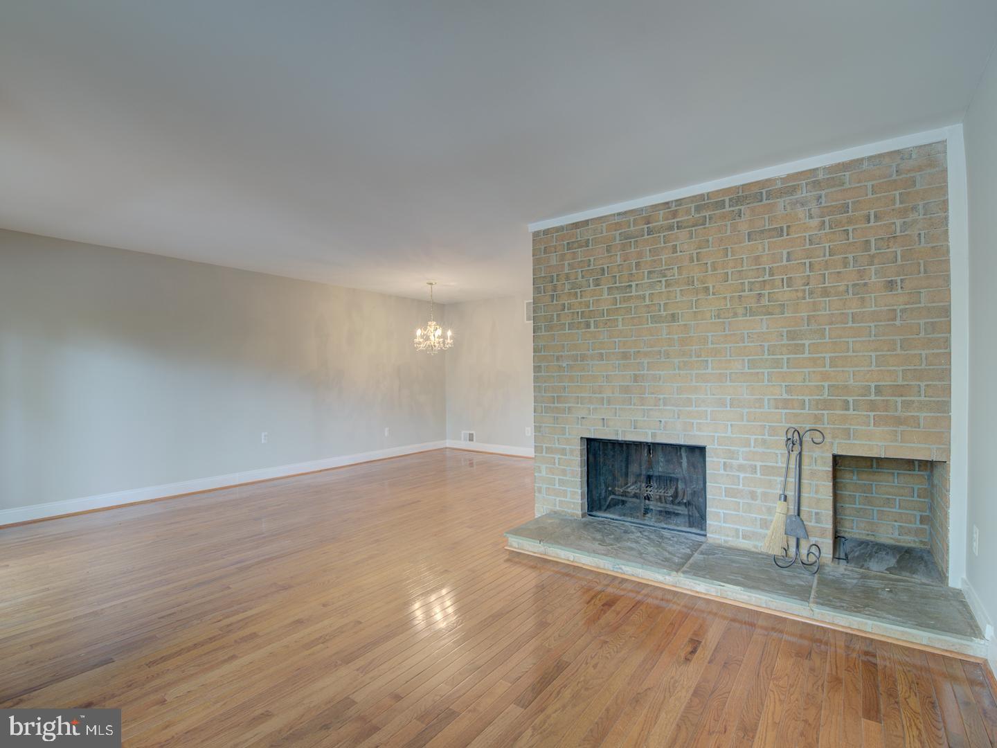 1737 Cy Court Vienna, VA 22182 - Photo 19 of 61