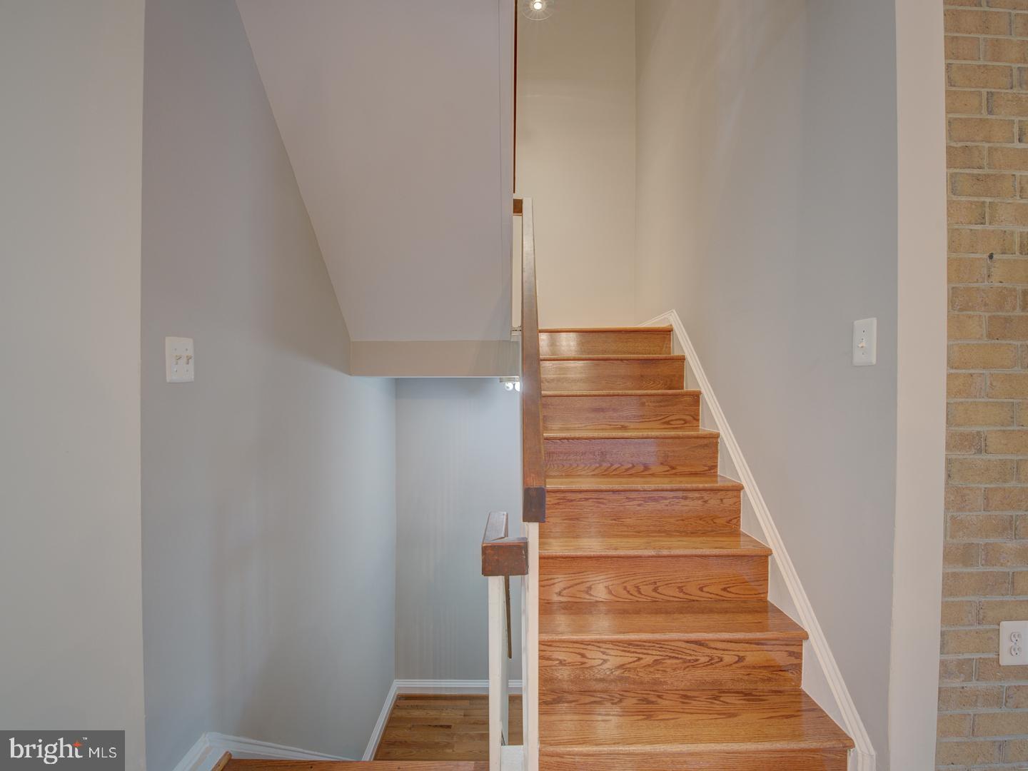 1737 Cy Court Vienna, VA 22182 - Photo 20 of 61