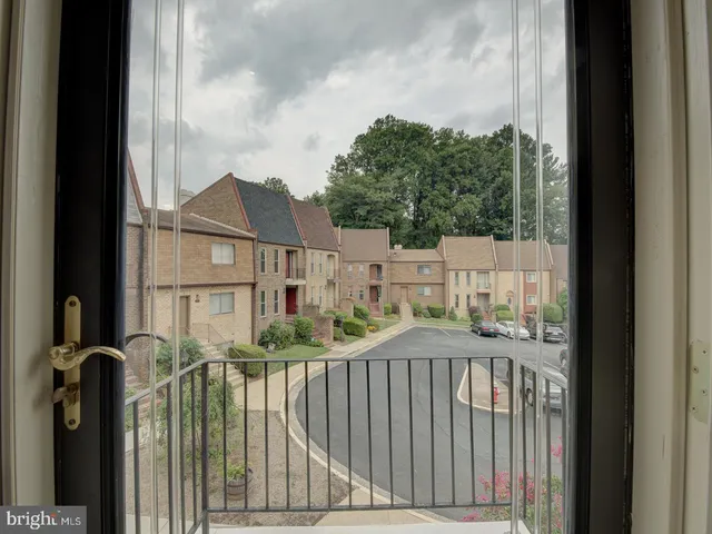 $3,800 | 1737 Cy Court, Vienna, VA 22182